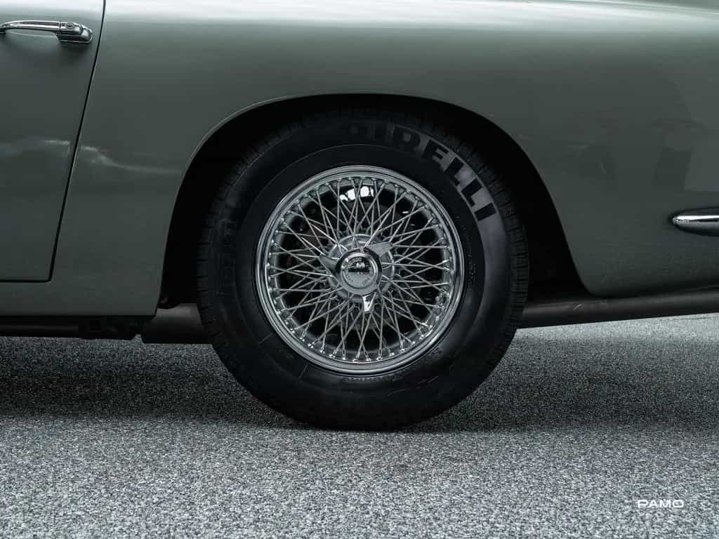 Aston Martin DB 6 01/1965-photo-19