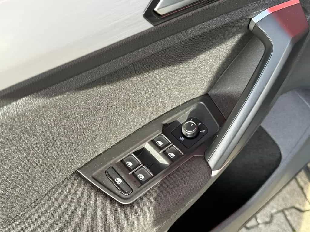 Volkswagen Tiguan 12/2016-photo-10