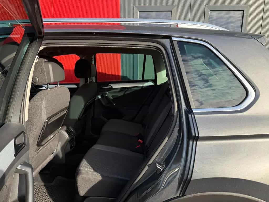Volkswagen Tiguan 12/2016-photo-12