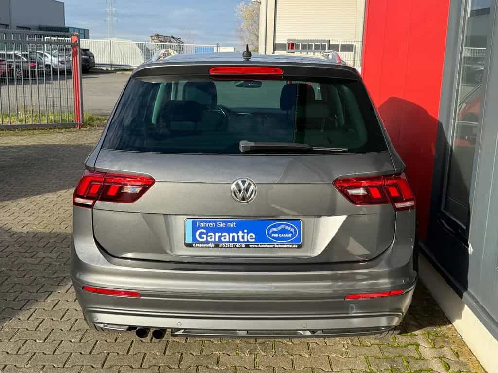 Volkswagen Tiguan 12/2016-photo-5