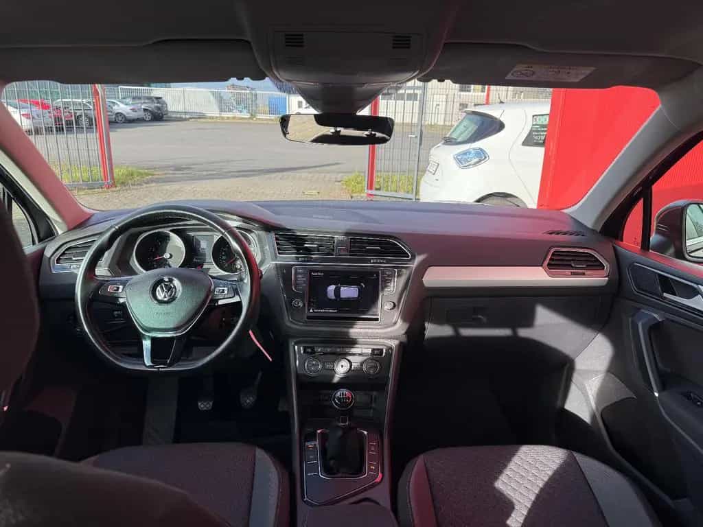Volkswagen Tiguan 12/2016-photo-7