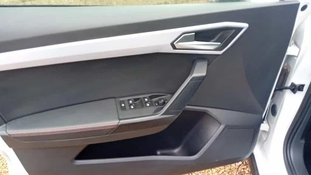 Seat Arona FR 1,5TSI+Automatik+Navi+Kamera 06/2024-photo-10