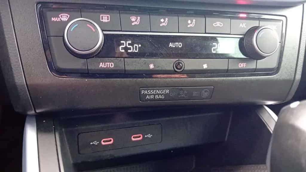 Seat Arona FR 1,5TSI+Automatik+Navi+Kamera 06/2024-photo-25