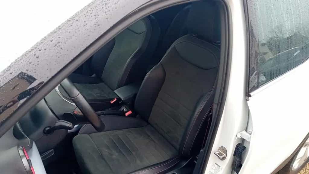 Seat Arona FR 1,5TSI+Automatik+Navi+Kamera 06/2024-photo-9