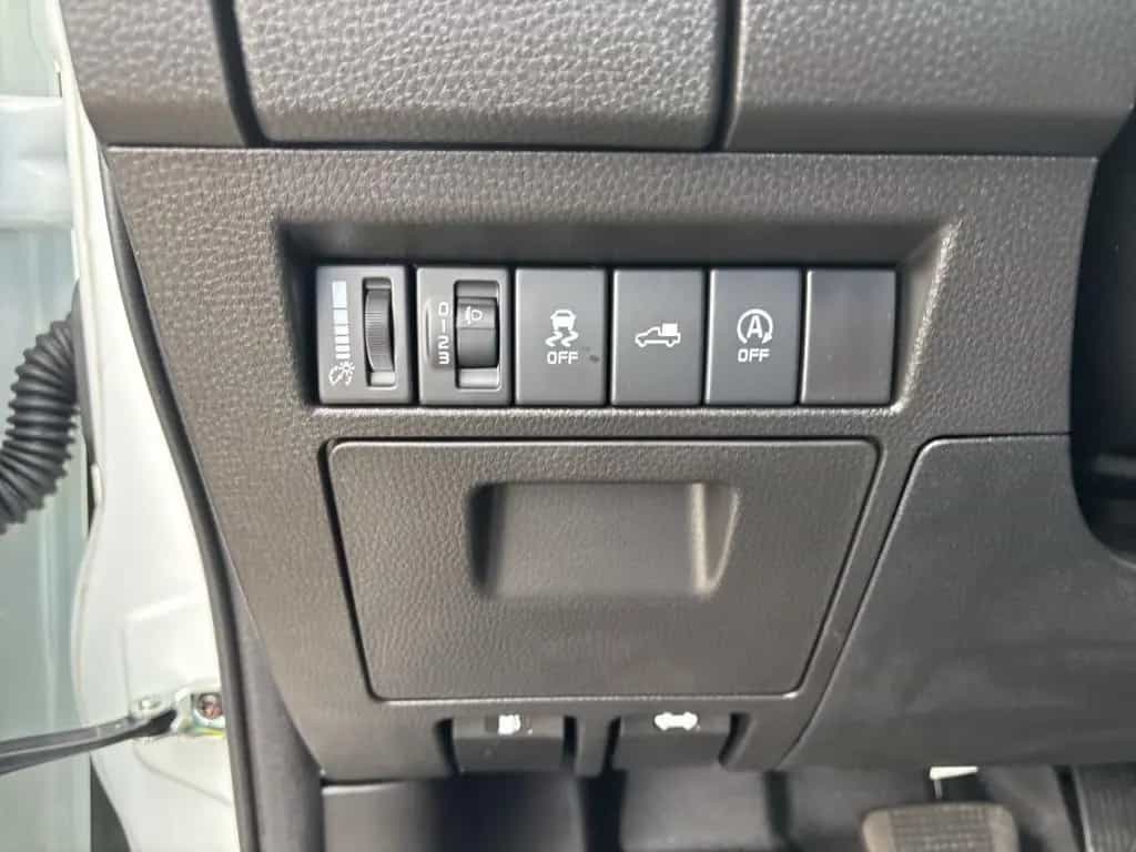 Isuzu D-Max 1.9 D SINGLE CAB L 4WD AT MY25 null-photo-10
