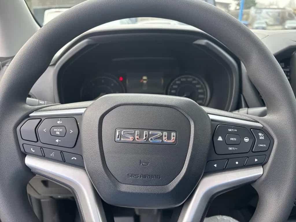 Isuzu D-Max 1.9 D SINGLE CAB L 4WD AT MY25 null-photo-11