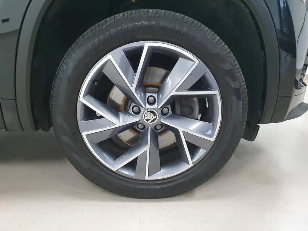 Skoda Kodiaq Sportline 4x4 *LED*Keyless*AHK* 05/2021-photo-31