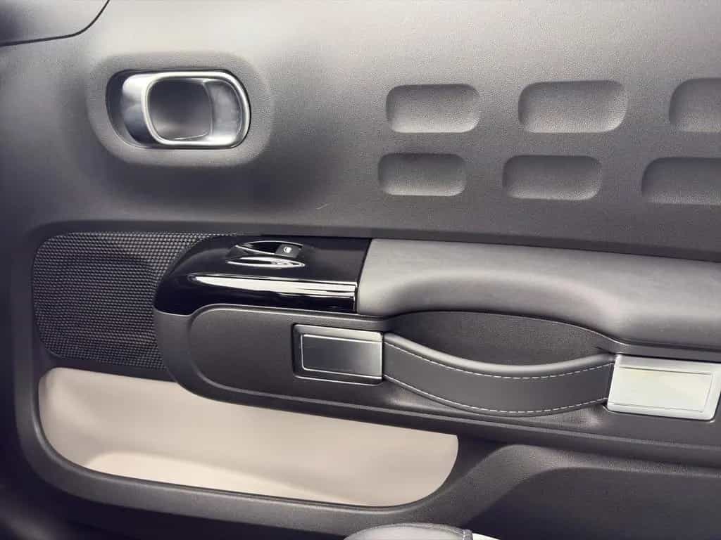 Citroën C3 1.2 PureTech 110 Elle Kam.+KeyLess+LED+Navi 11/2023-photo-19