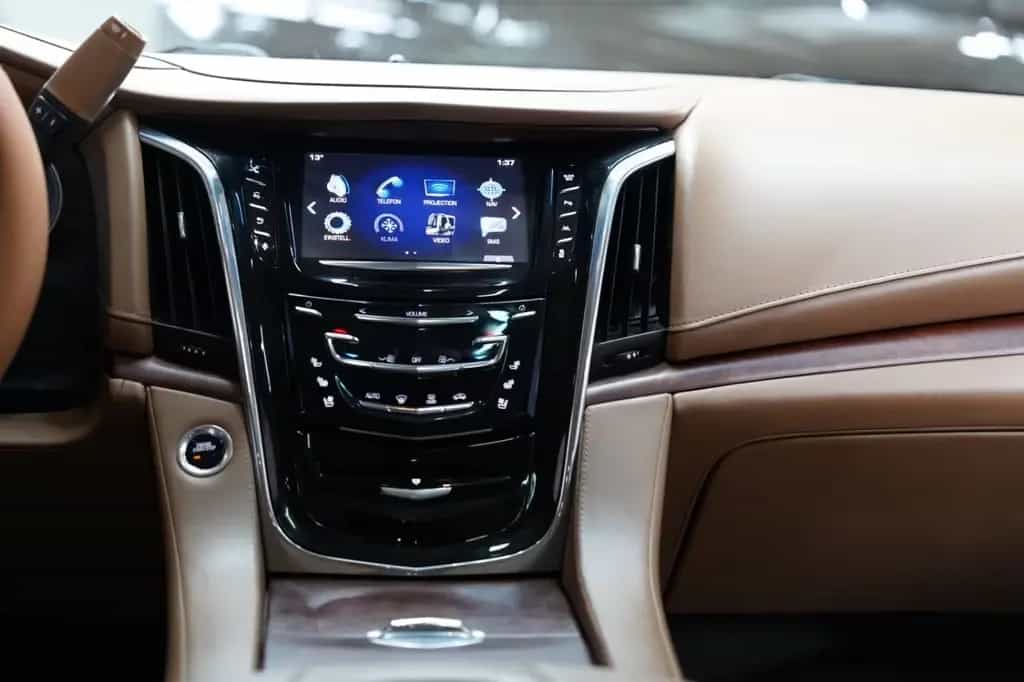 Cadillac Escalade 6.2L V8 Platinum 09/2018-photo-21