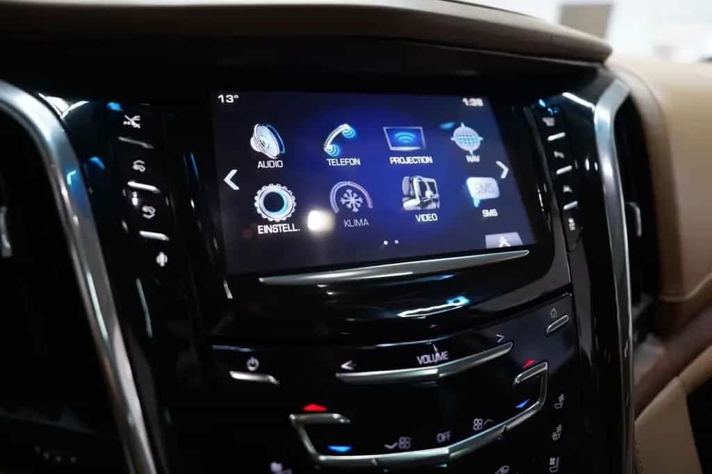 Cadillac Escalade 6.2L V8 Platinum 09/2018-photo-27