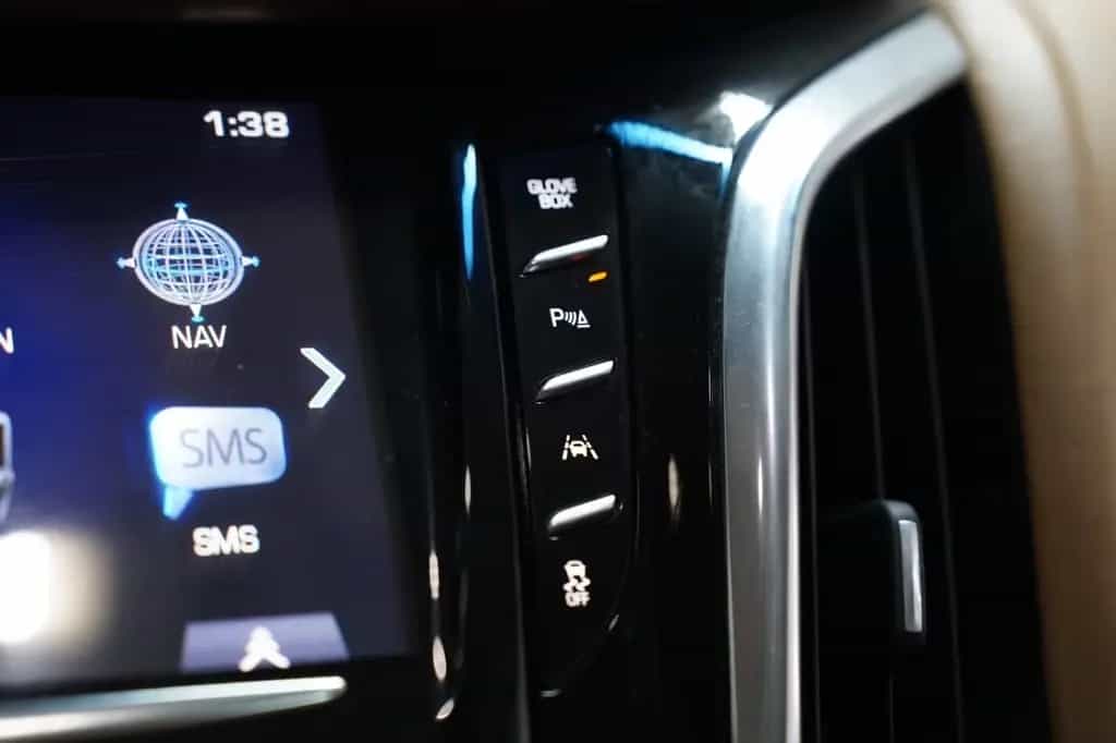 Cadillac Escalade 6.2L V8 Platinum 09/2018-photo-29