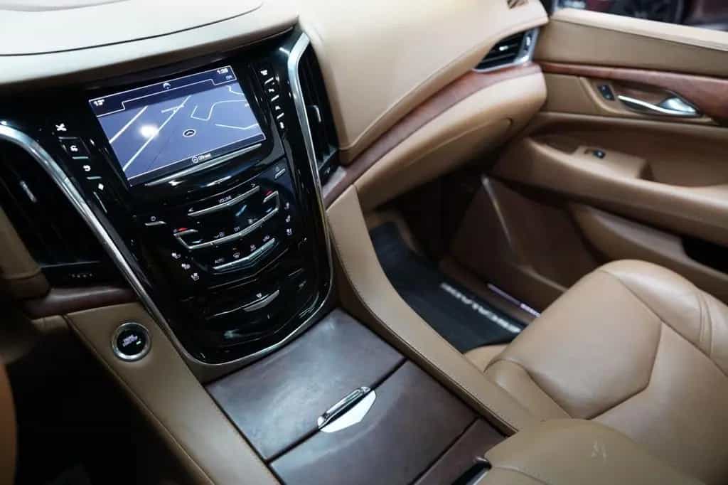 Cadillac Escalade 6.2L V8 Platinum 09/2018-photo-32