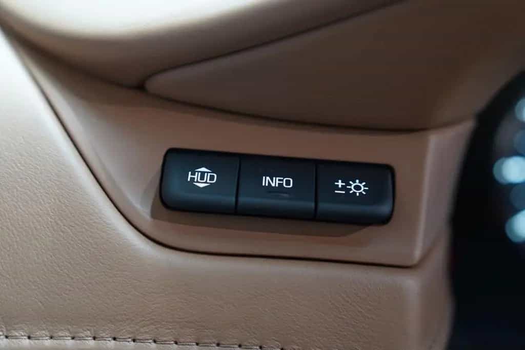 Cadillac Escalade 6.2L V8 Platinum 09/2018-photo-35