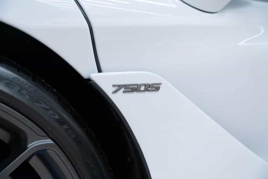 McLaren 750S MSO Paint I Performance I CF null-photo-12