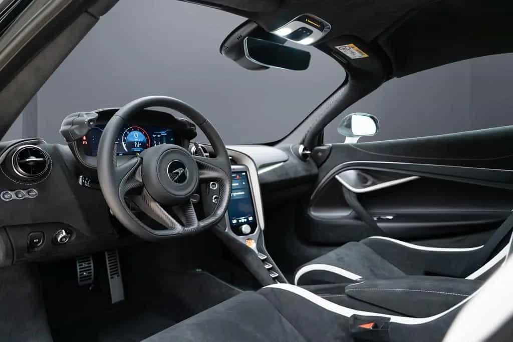 McLaren 750S MSO Paint I Performance I CF null-photo-16