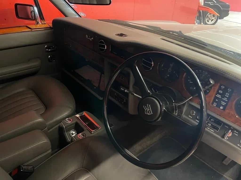 Rolls-Royce Silver Spirit Rolls Royce Silver Spirit silver 05/1981-photo-9
