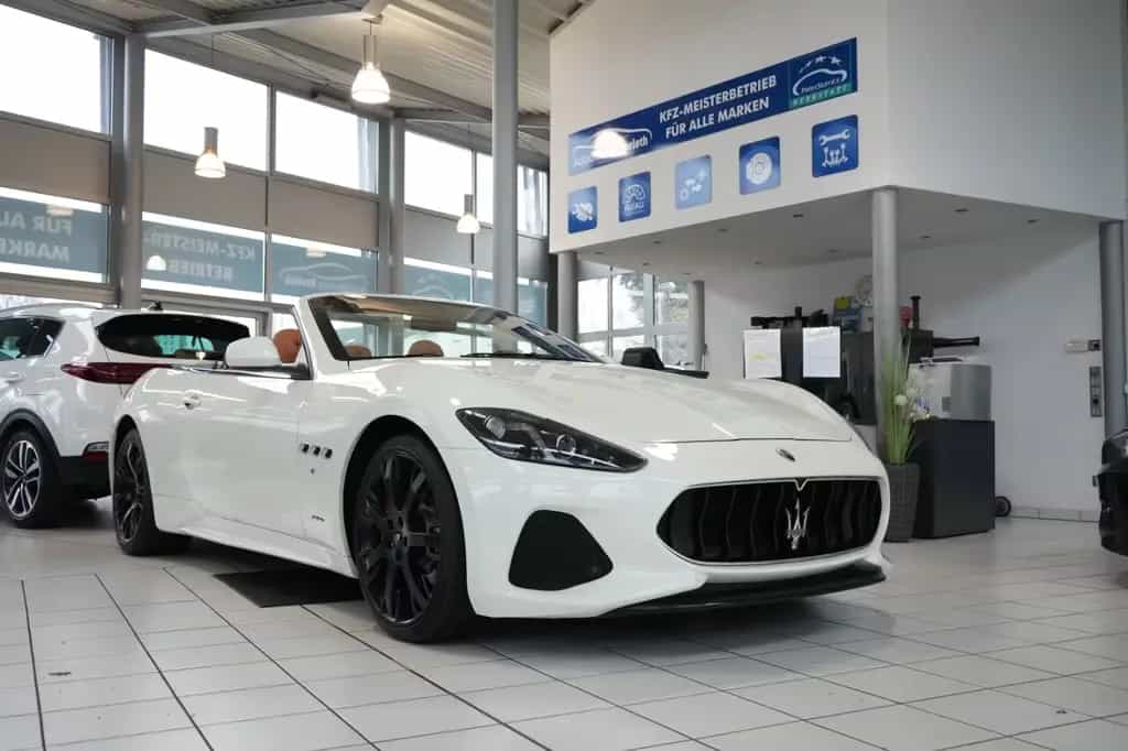 Maserati GranCabrio 4.7 V8 Sport Automatik *Nur 37tkm! 09/2019-photo-0