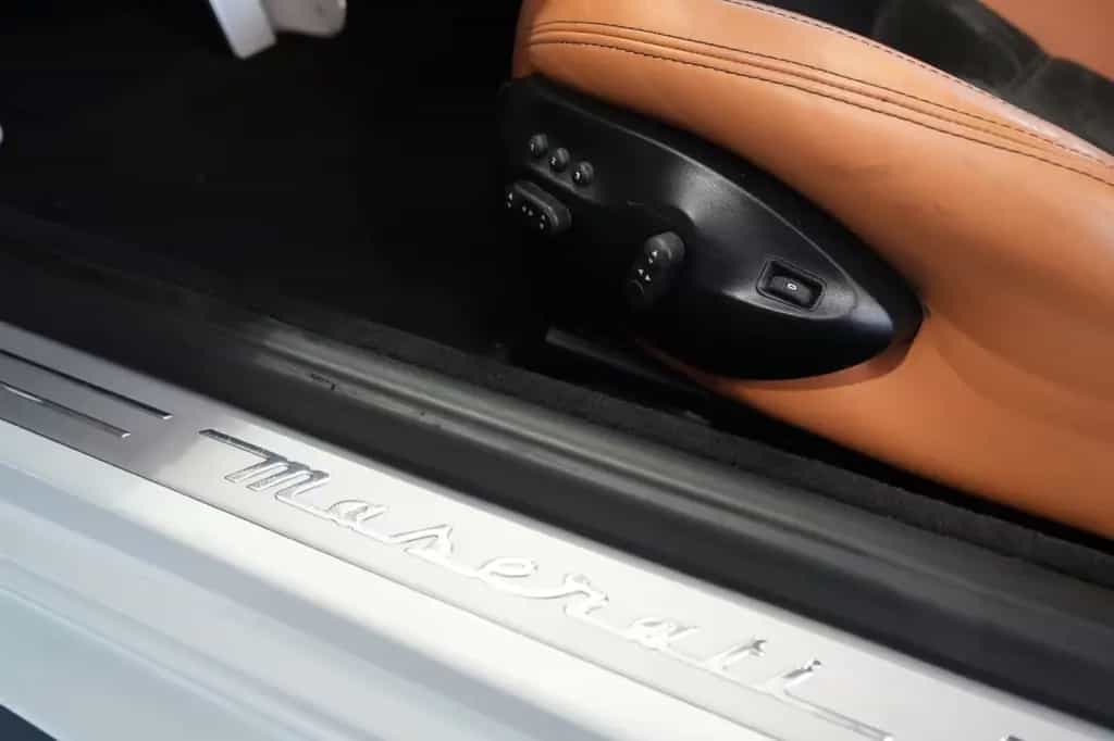 Maserati GranCabrio 4.7 V8 Sport Automatik *Nur 37tkm! 09/2019-photo-10