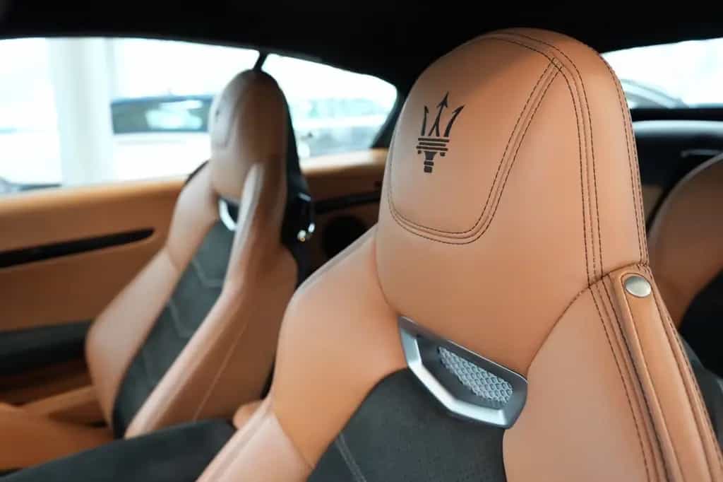 Maserati GranCabrio 4.7 V8 Sport Automatik *Nur 37tkm! 09/2019-photo-12