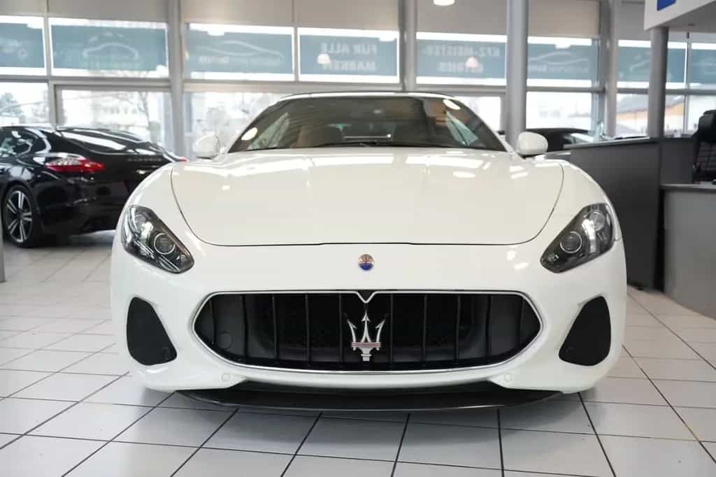 Maserati GranCabrio 4.7 V8 Sport Automatik *Nur 37tkm! 09/2019-photo-30