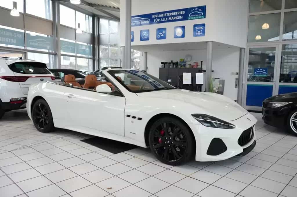 Maserati GranCabrio 4.7 V8 Sport Automatik *Nur 37tkm! 09/2019-photo-4