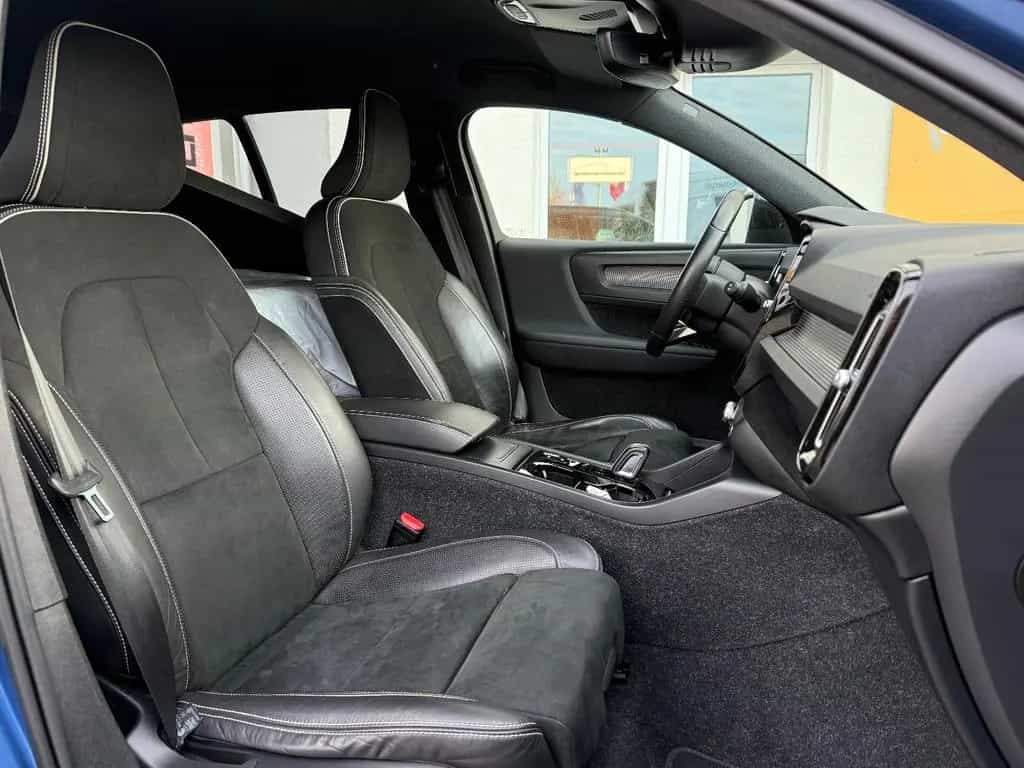 Volvo XC40 R Design AWD=Leder-Carplay-Kamera-AHK= 07/2019-photo-10