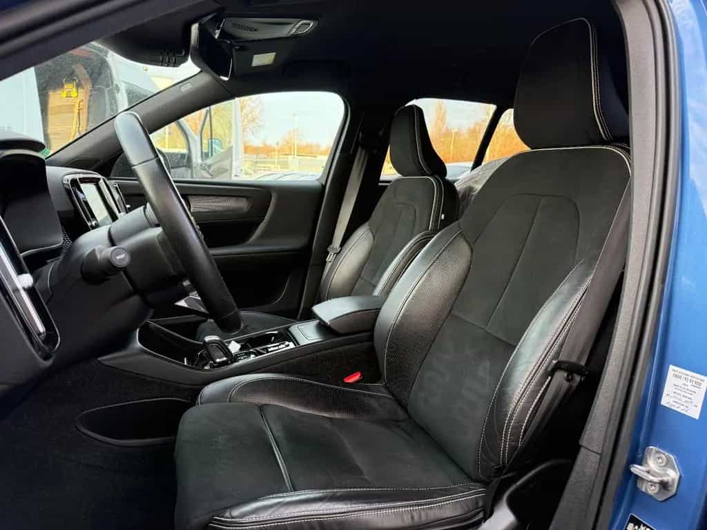 Volvo XC40 R Design AWD=Leder-Carplay-Kamera-AHK= 07/2019-photo-11