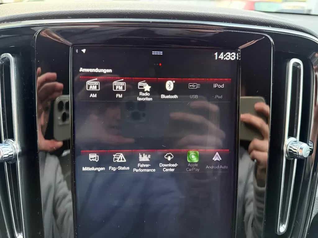 Volvo XC40 R Design AWD=Leder-Carplay-Kamera-AHK= 07/2019-photo-15