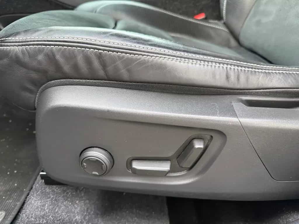 Volvo XC40 R Design AWD=Leder-Carplay-Kamera-AHK= 07/2019-photo-19