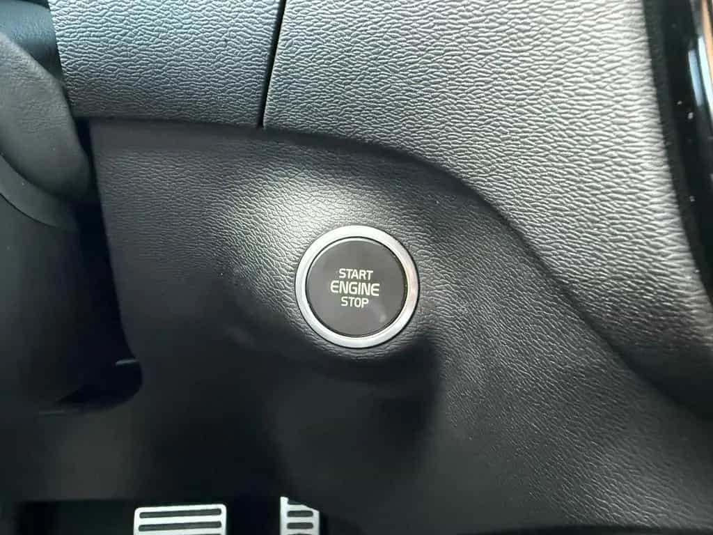 Volvo XC40 R Design AWD=Leder-Carplay-Kamera-AHK= 07/2019-photo-23