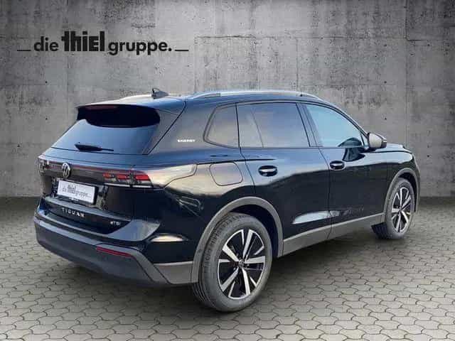 Volkswagen Tiguan 1,5 l eTSI DSG Energy AHK+Climatronic+Nav null-photo-3