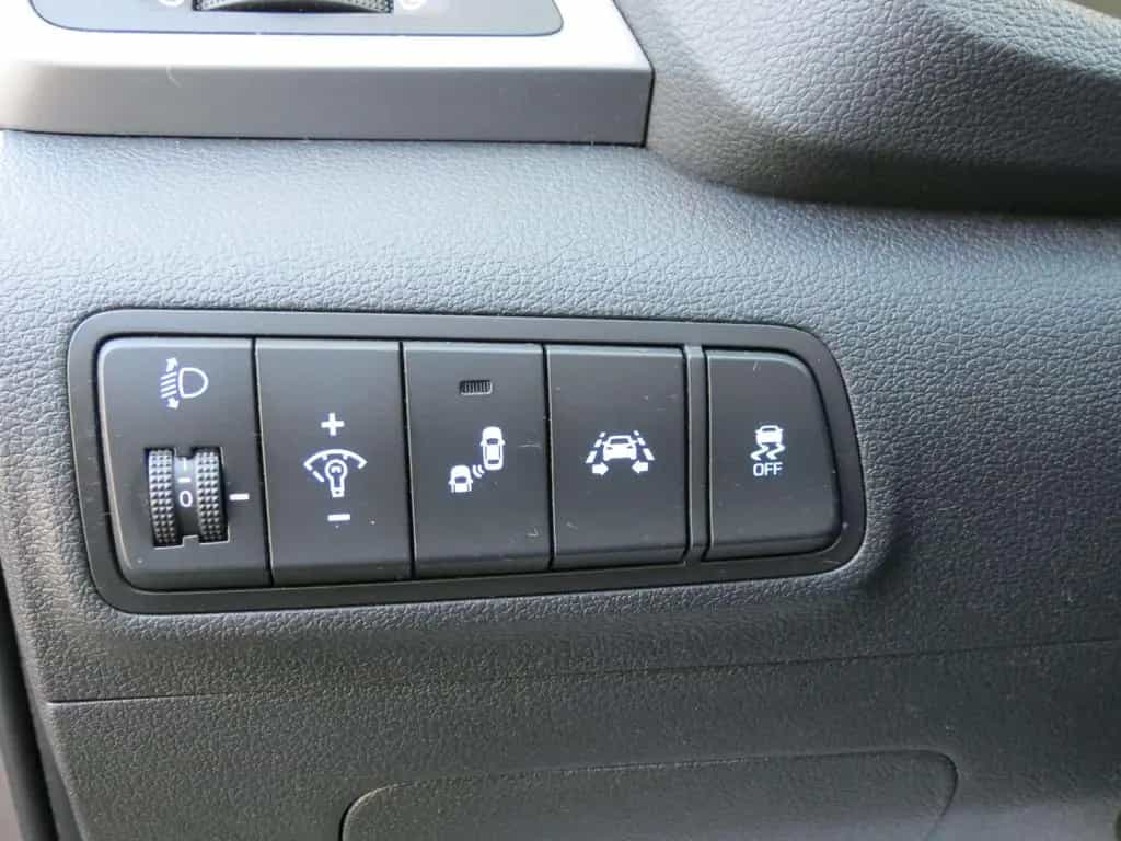 Hyundai TUCSON Intro Edition 4WD Aut.   2.Hd. Erst 67Tkm 08/2015-photo-14