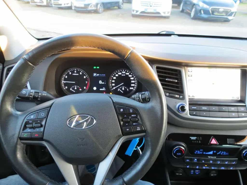 Hyundai TUCSON Intro Edition 4WD Aut.   2.Hd. Erst 67Tkm 08/2015-photo-21