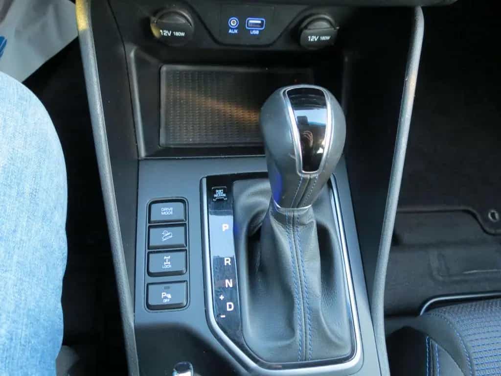 Hyundai TUCSON Intro Edition 4WD Aut.   2.Hd. Erst 67Tkm 08/2015-photo-31