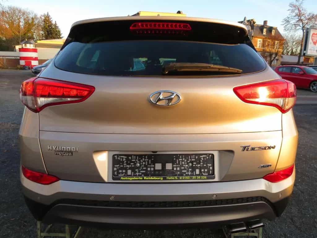 Hyundai TUCSON Intro Edition 4WD Aut.   2.Hd. Erst 67Tkm 08/2015-photo-5