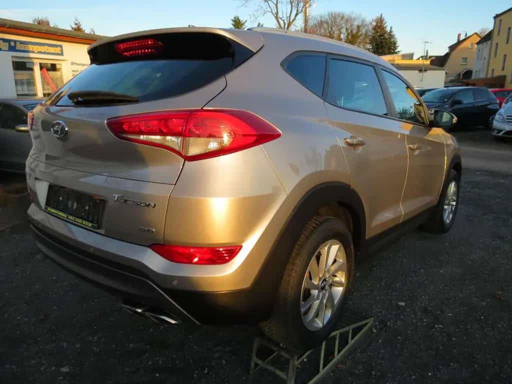 Hyundai TUCSON Intro Edition 4WD Aut.   2.Hd. Erst 67Tkm 08/2015-photo-6