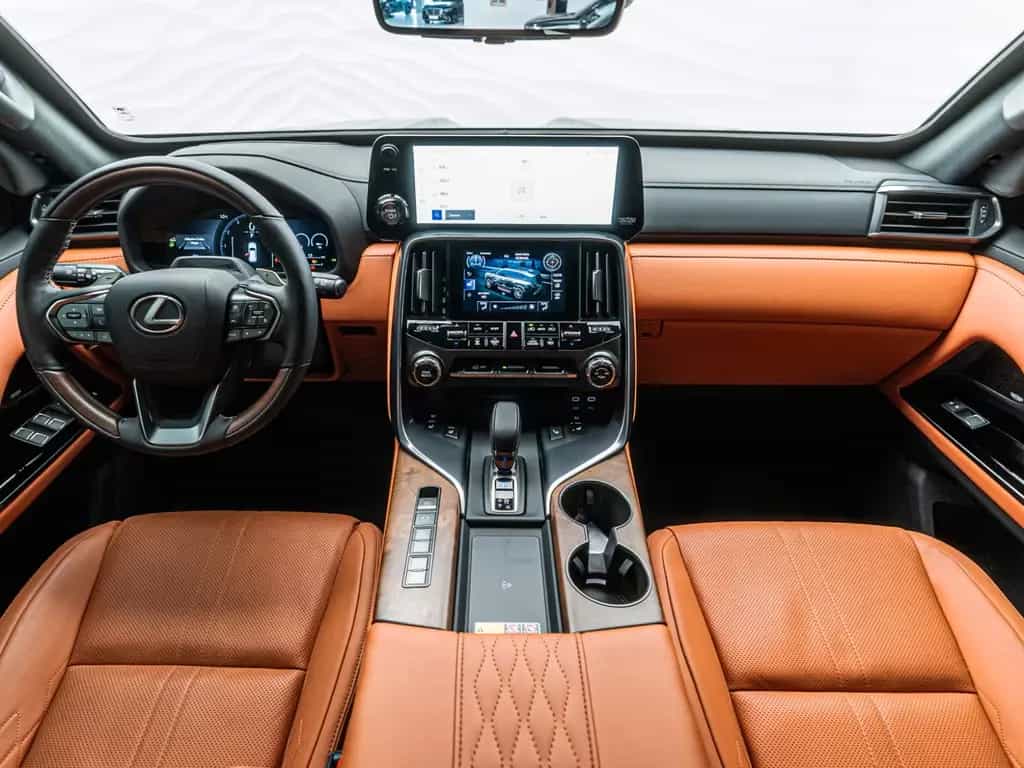 Lexus LX 600 Ultra LUXURY*ARMORED B6*4 Seats*TV null-photo-23