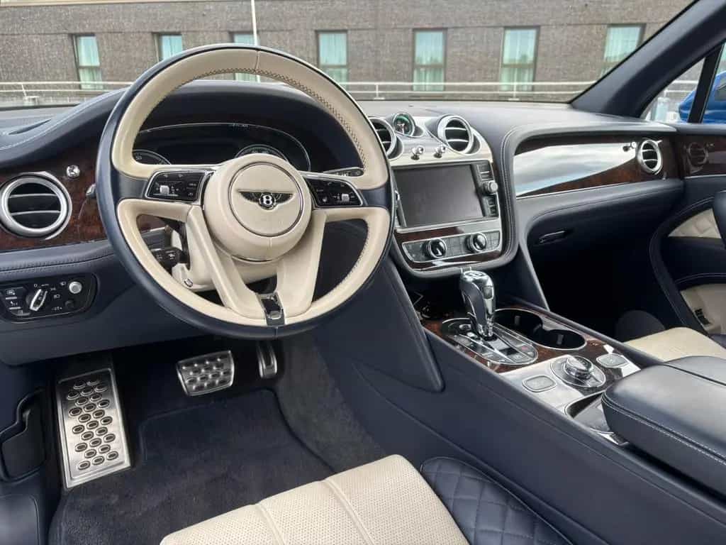 Bentley Bentayga 4.0 | Bentley-Scheck/Inspektion NEU 03/2017-photo-12