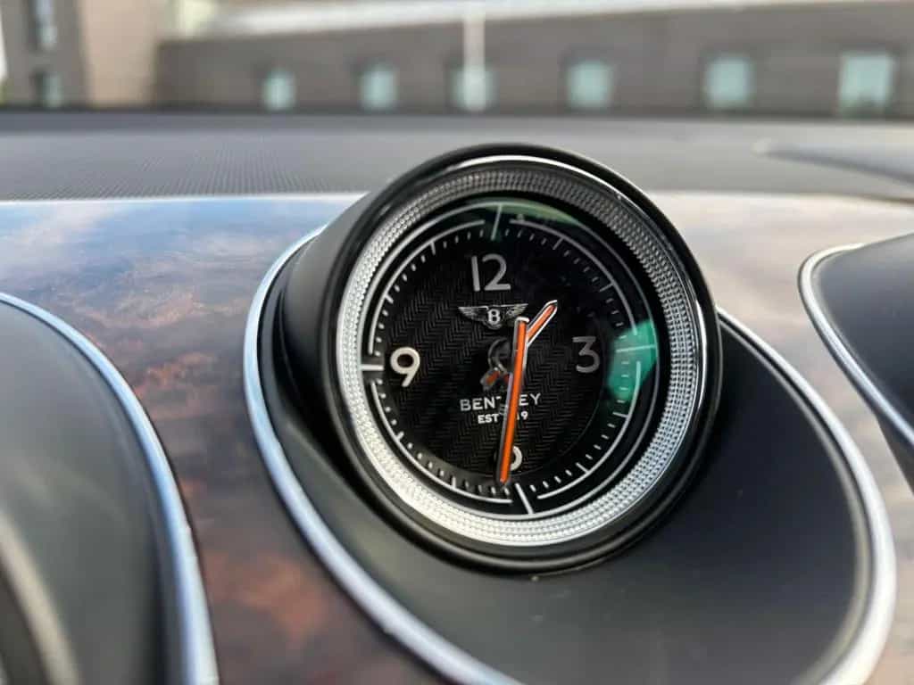 Bentley Bentayga 4.0 | Bentley-Scheck/Inspektion NEU 03/2017-photo-17