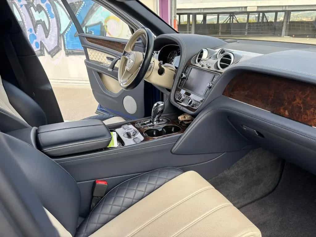 Bentley Bentayga 4.0 | Bentley-Scheck/Inspektion NEU 03/2017-photo-22