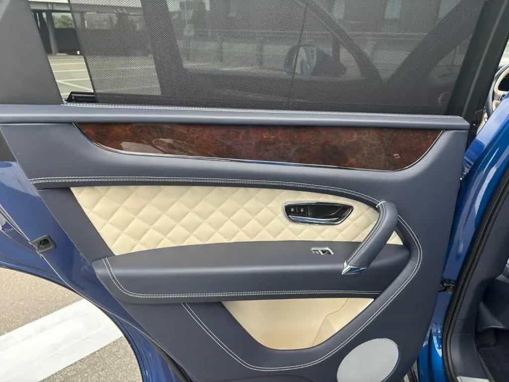 Bentley Bentayga 4.0 | Bentley-Scheck/Inspektion NEU 03/2017-photo-28