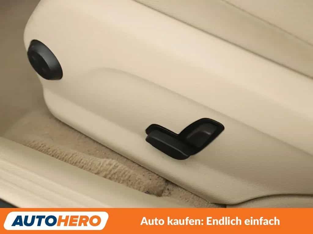Mercedes-Benz C-Class C 180 Avantgarde Aut.*NAVI*LED*TEMPO* 12/2019-photo-25