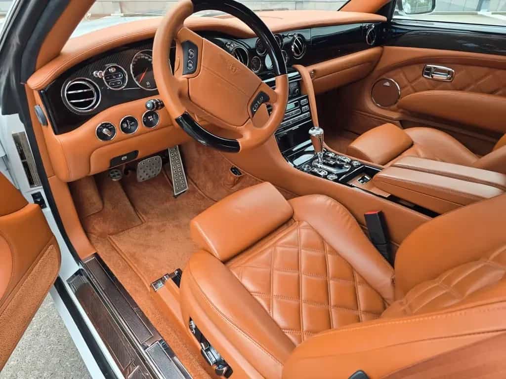 Bentley Brooklands II | original 16000km 2-Türer 07/2009-photo-11