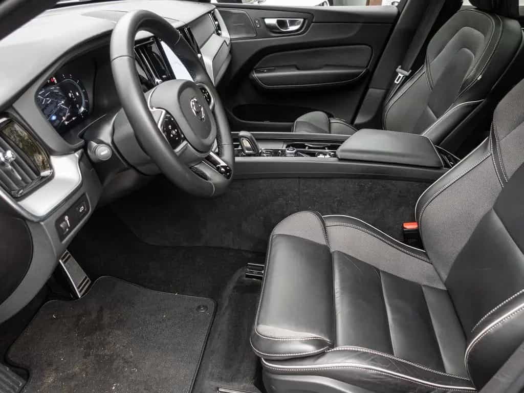 Volvo XC60 R Design AWD El. Panodach Navi Leder Digita 05/2022-photo-9