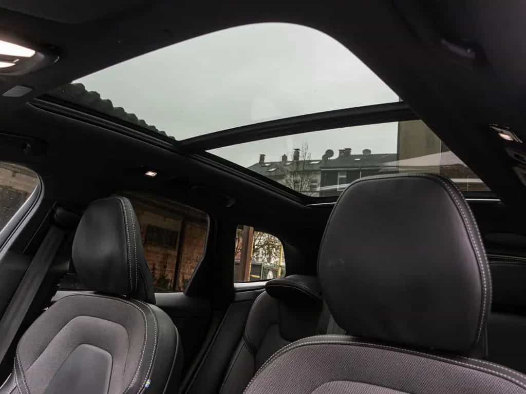 Volvo XC60 R Design AWD El. Panodach Navi Leder Digita 05/2022-photo-1