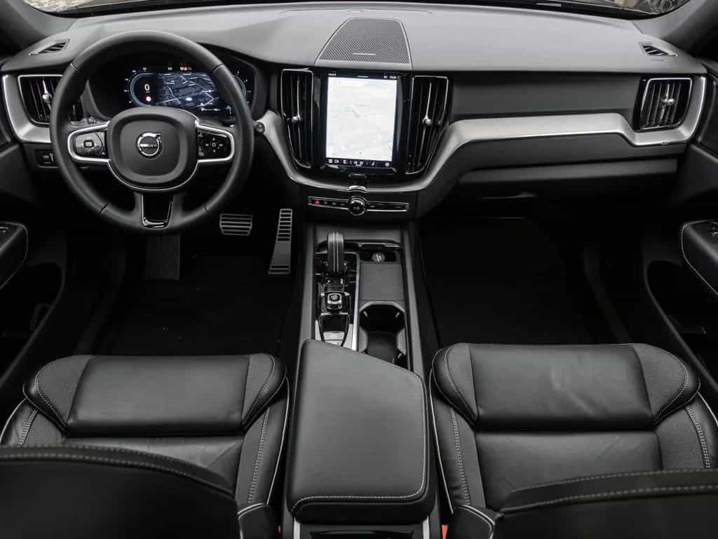 Volvo XC60 R Design AWD El. Panodach Navi Leder Digita 05/2022-photo-4