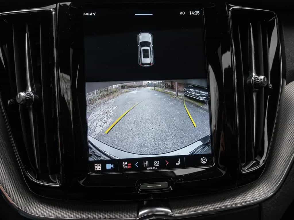 Volvo XC60 R Design AWD El. Panodach Navi Leder Digita 05/2022-photo-7