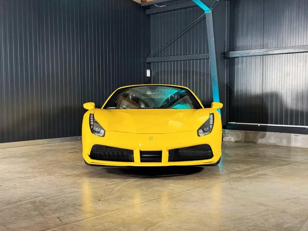 Ferrari 488 Spider + Giallo Modena + Scuderia Shields 07/2016-photo-2