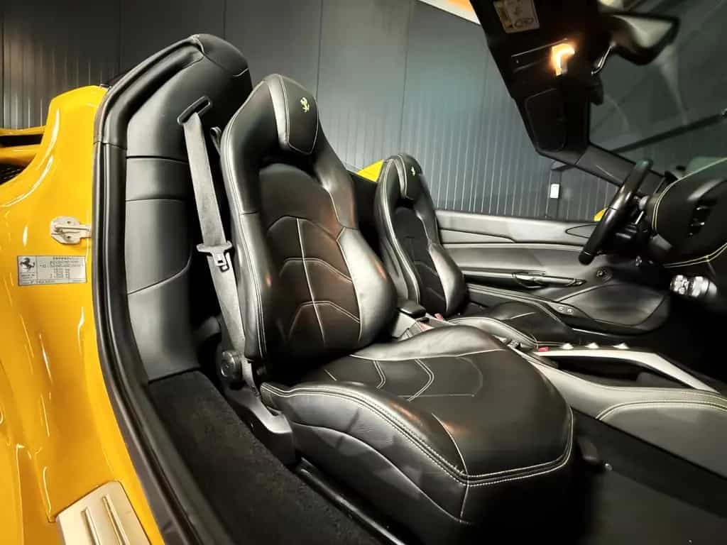 Ferrari 488 Spider + Giallo Modena + Scuderia Shields 07/2016-photo-22
