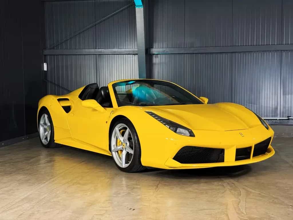 Ferrari 488 Spider + Giallo Modena + Scuderia Shields 07/2016-photo-3